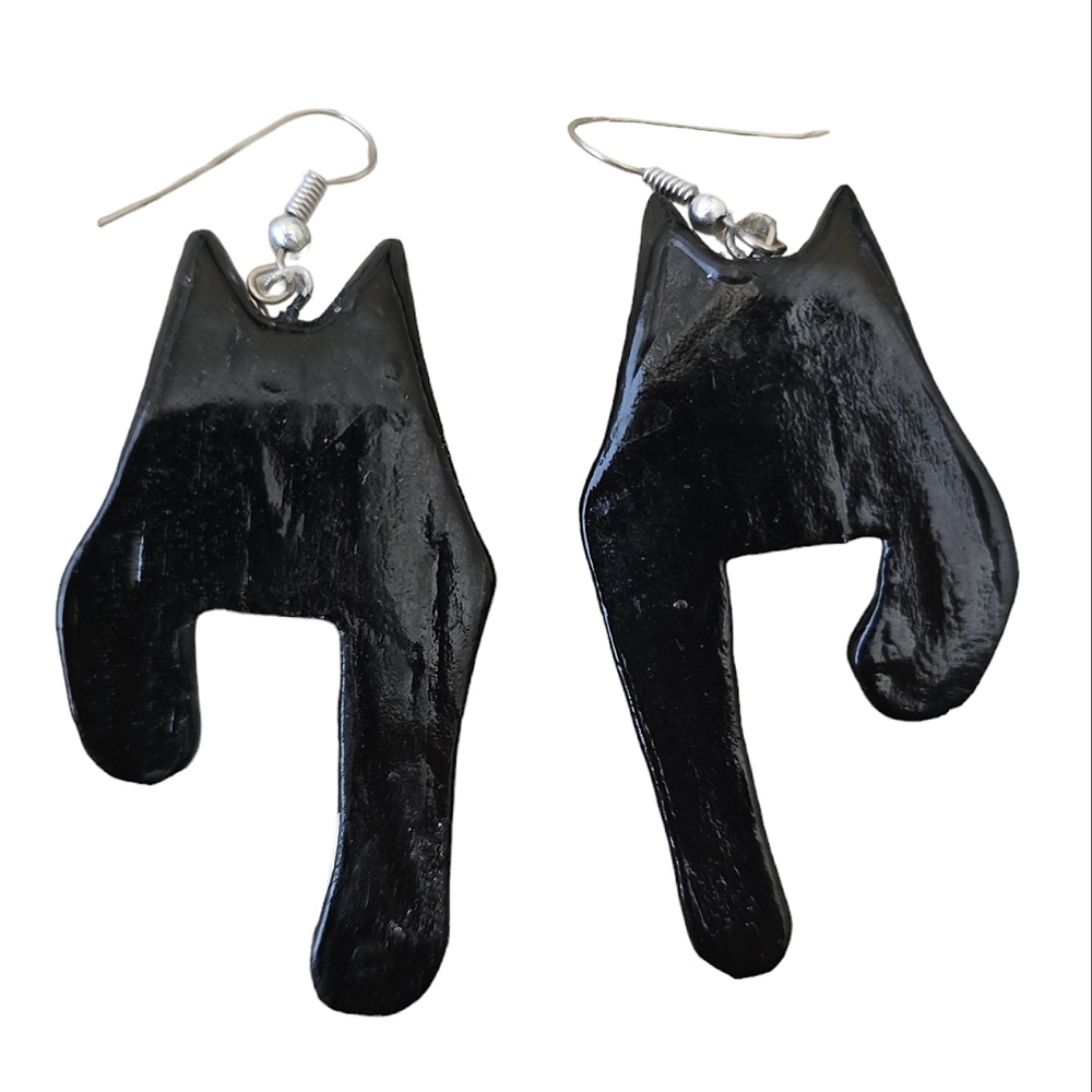 😻 Vintage Black & White Cat Earrings Wood Carved & Hand Painted - Picture 2 of 3